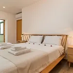 Casa *