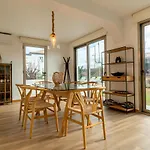 Casa *