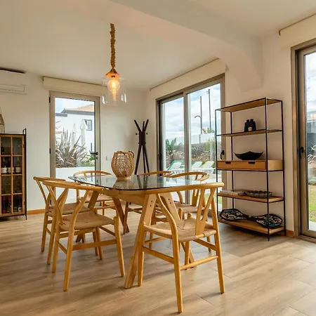 Casa *